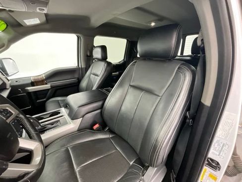 Used 2018 Ford F150 Lariat w/ Equipment Group 502A Luxury AWD/4WD image 5