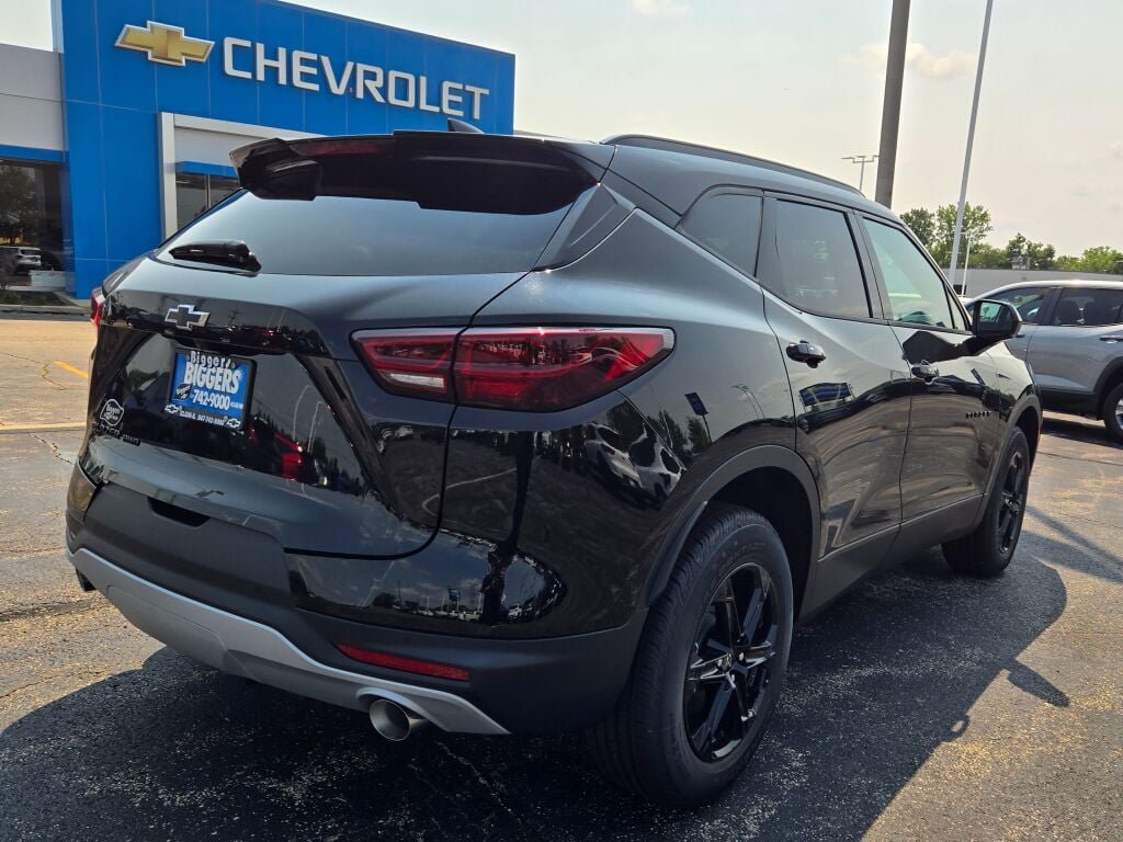New 2026 Chevrolet Blazer LT w/ Convenience Package AWD/4WD image 10