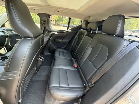 Used 2024 Volvo XC40 B5 Plus AWD/4WD image 23
