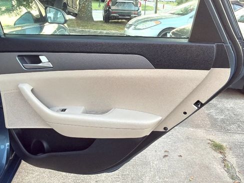 Used 2016 Hyundai Sonata SE FWD image 18