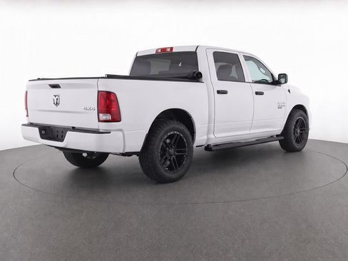 Used 2019 RAM 1500 Express w/ Express Value Package AWD/4WD image 4