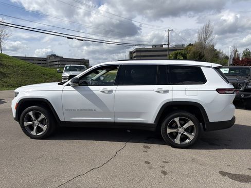 Used 2023 Jeep Grand Cherokee L Limited image 7