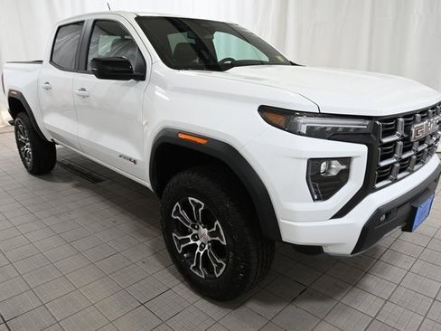 Used 2024 GMC Canyon AT4 image 15