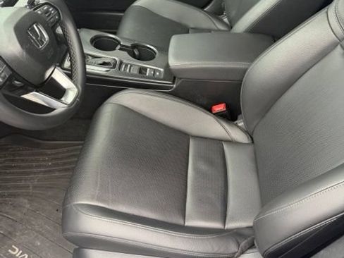 Used 2025 Honda Civic Sport Touring image 5
