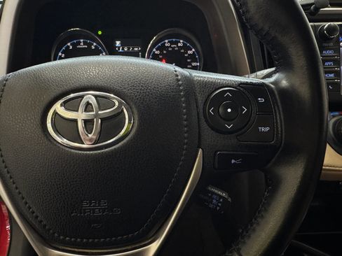 Used 2016 Toyota RAV4 Limited image 11