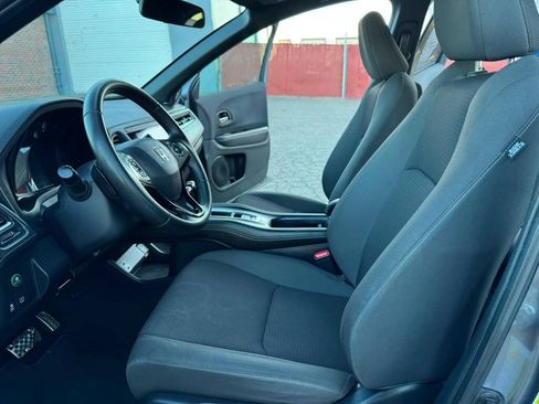 Used 2022 Honda HR-V Sport image 9