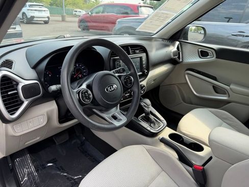 Used 2021 Kia Soul LX FWD image 15
