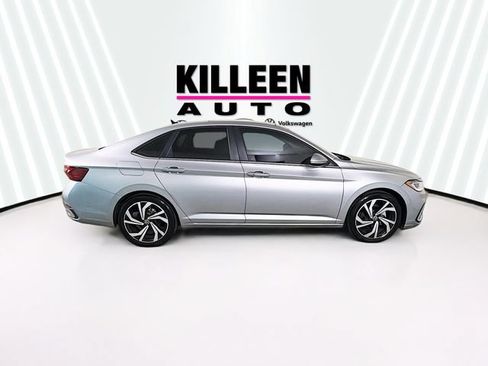 New 2025 Volkswagen Jetta SEL FWD image 8