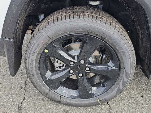 New 2026 Jeep Grand Cherokee Limited image 5