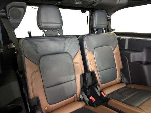 Used 2022 Ford Bronco Outer Banks w/ Sasquatch Package AWD/4WD image 37