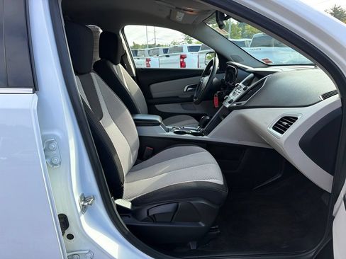 Used 2017 GMC Terrain SLE AWD/4WD image 30