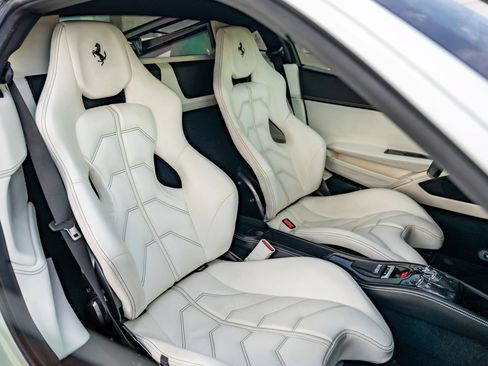 Used 2012 Ferrari 458 Italia Coupe RWD image 15