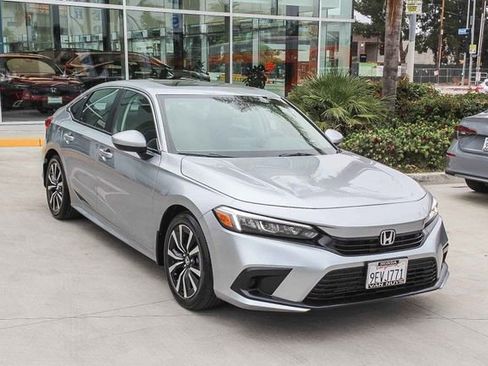 Used 2023 Honda Civic EX image 3