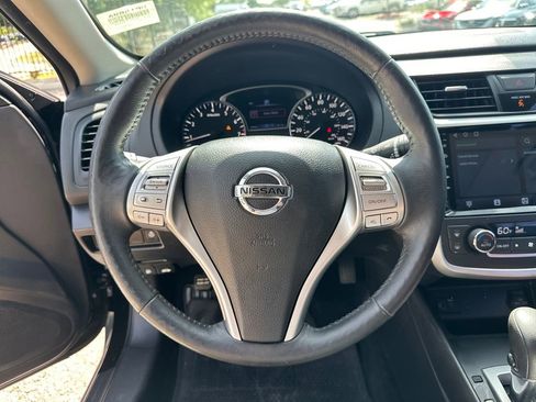 Used 2017 Nissan Altima 2.5 SV w/ Convenience Package FWD image 20