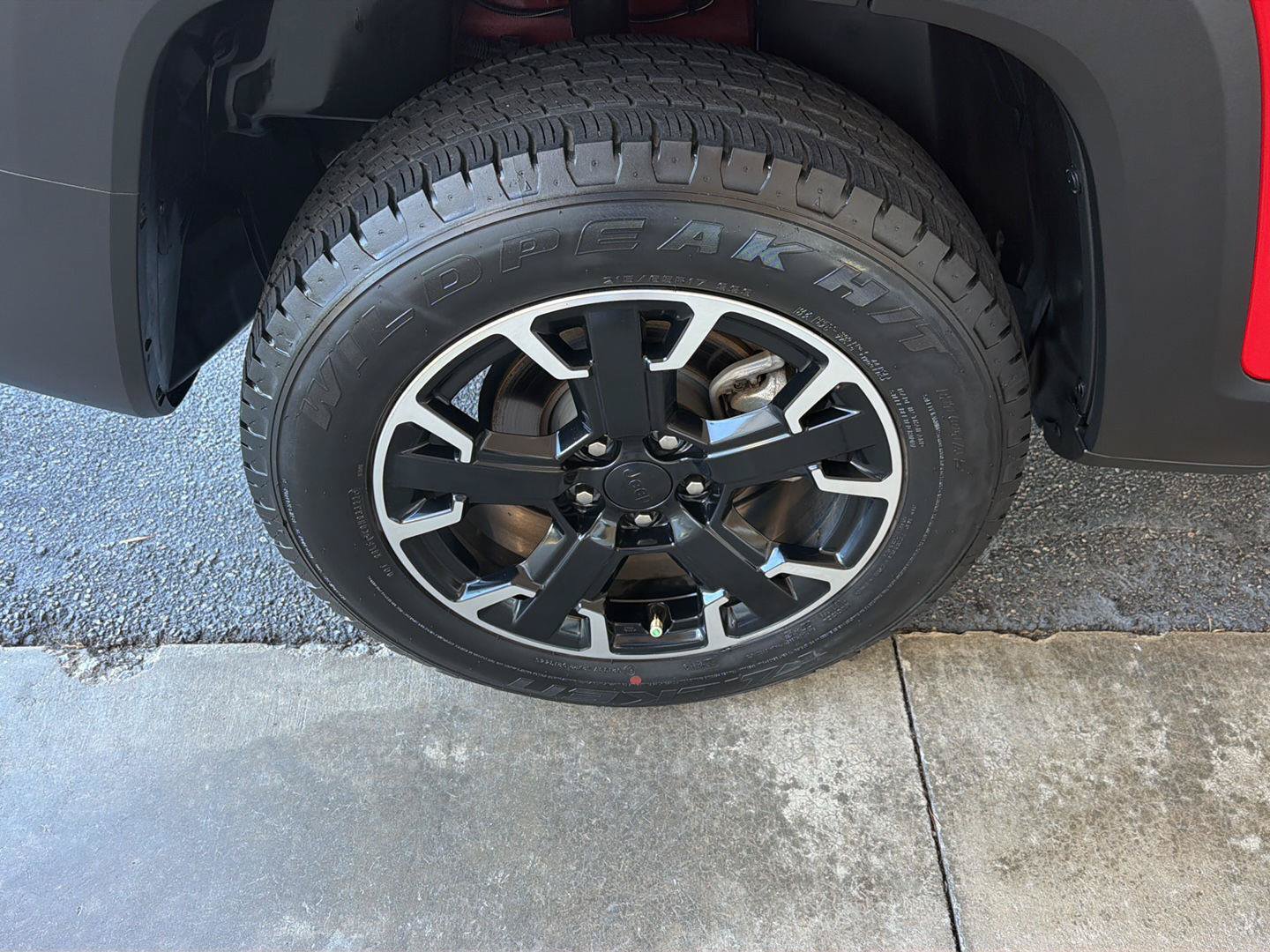 Used 2023 Jeep Renegade Trailhawk AWD/4WD image 38