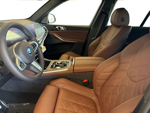 New 2026 BMW X5 xDrive50e w/ M Sport Package image 9