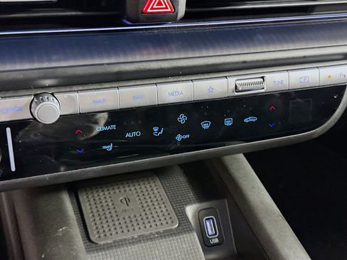 Used 2024 Hyundai Ioniq 6 SEL image 24