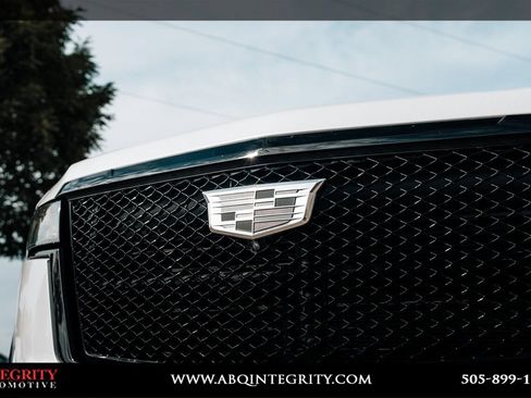 Used 2024 Cadillac Escalade Sport Platinum AWD/4WD image 10