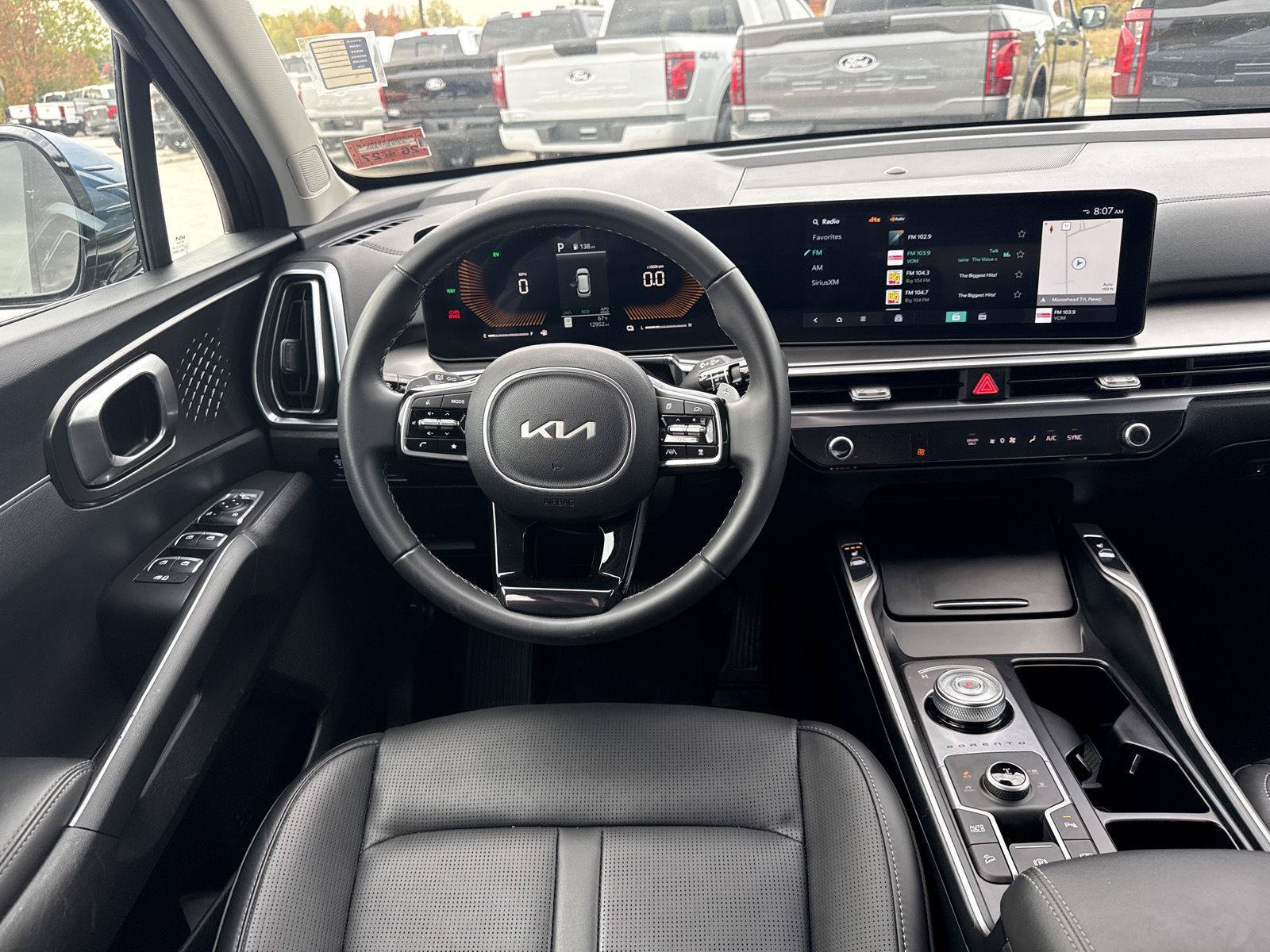 Used 2025 Kia Sorento EX AWD/4WD image 16