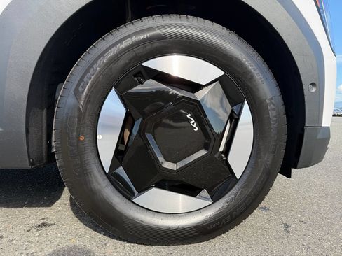 New 2026 Kia EV9 Wind AWD/4WD image 9