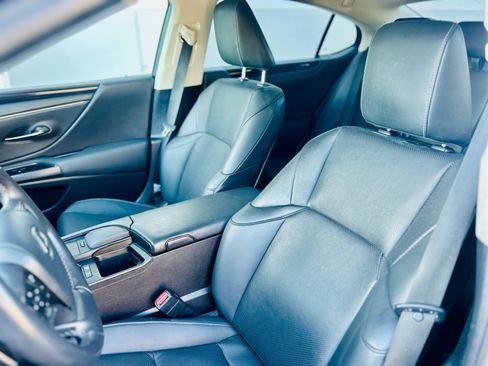 Used 2021 Lexus ES 300h w/ Premium Package FWD image 15
