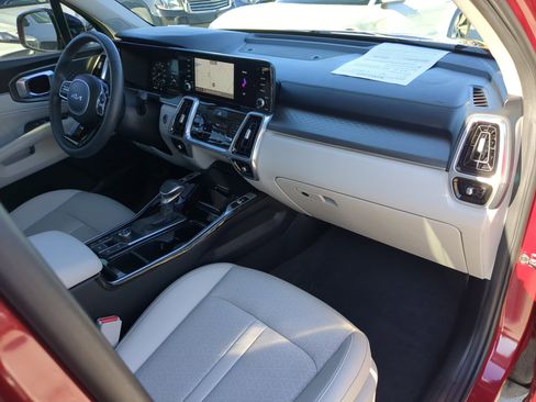 Used 2023 Kia Sorento SX image 10