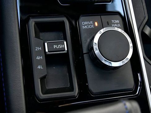 Used 2024 Toyota Tundra Platinum image 29