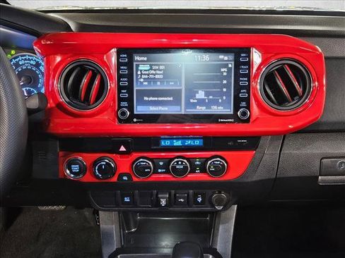 Used 2021 Toyota Tacoma TRD Off-Road image 13