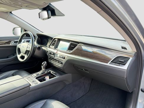 Used 2016 Hyundai Genesis 3.8 w/ Option Group 03 image 13