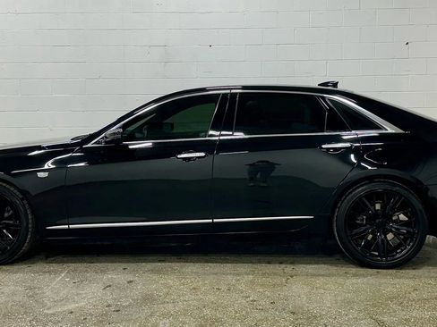 Used 2017 Cadillac CT6 Luxury w/ Active Chassis Package image 2