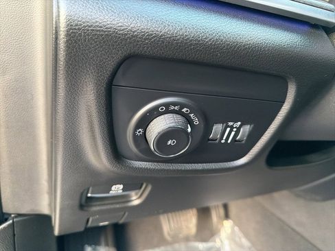 Certified 2022 Jeep Grand Cherokee Overland w/ Adv Protech Group III image 11