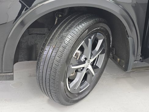 Certified 2023 Honda HR-V EX-L image 32