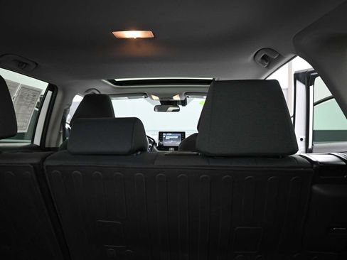 Used 2021 Toyota RAV4 XLE w/ Convenience Package image 24