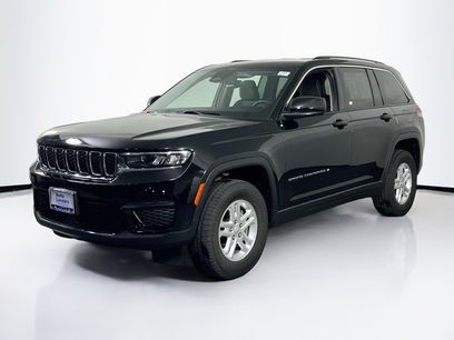 Used 2023 Jeep Grand Cherokee Laredo