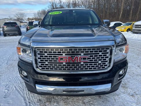 Used 2019 GMC Canyon Denali image 2
