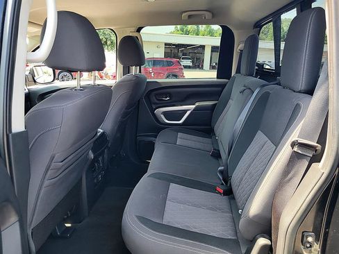 Used 2021 Nissan Titan SV w/ SV Convenience Package RWD image 13