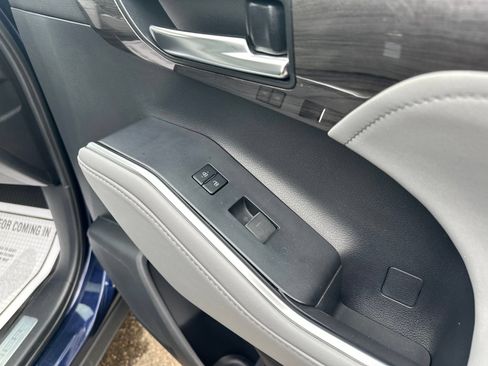 Used 2021 Toyota Highlander Limited AWD/4WD image 47