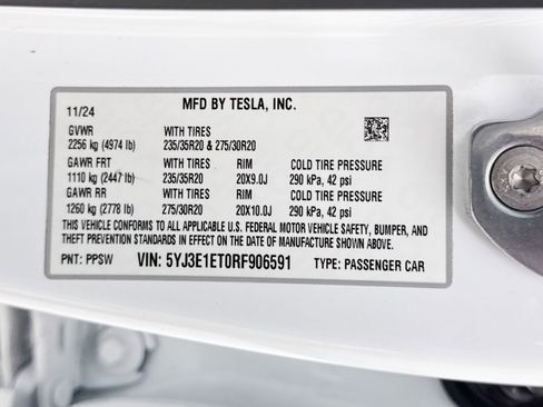 Used 2024 Tesla Model 3 Performance image 38