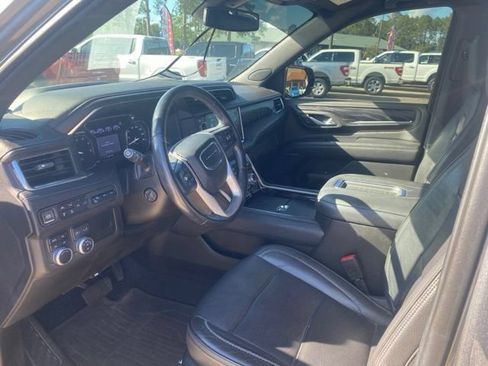 Used 2021 GMC Yukon Denali AWD/4WD image 5