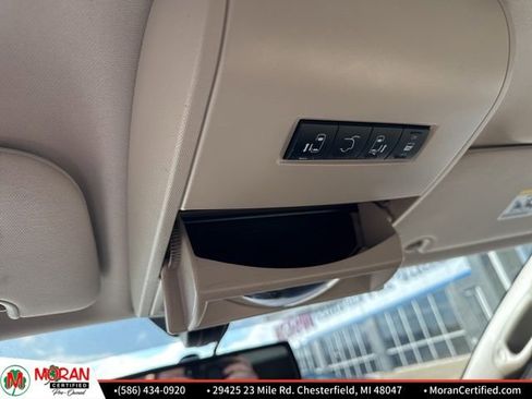 Used 2014 Chrysler Town & Country Touring-L w/ Trailer Tow Group image 22