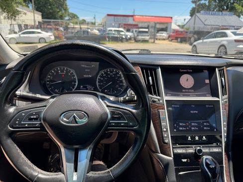 Used 2018 INFINITI Q50 Luxe w/ Cargo Package (L95) RWD image 19