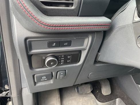 Used 2023 Ford Expedition Limited image 7