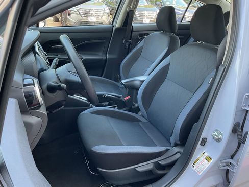 Used 2025 Nissan Versa SV image 14