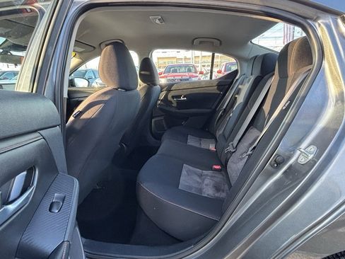 Used 2023 Nissan Sentra SR w/ Trunk Package image 15