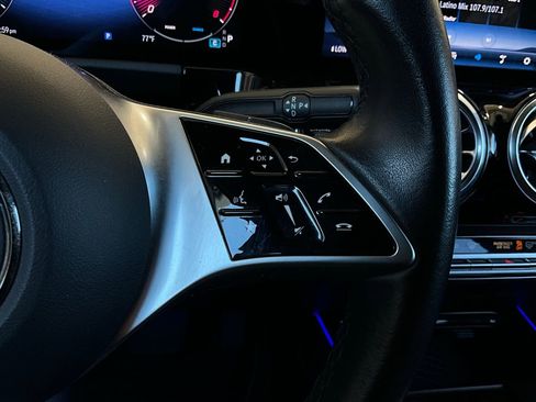 Used 2025 Mercedes-Benz GLA 250 image 40