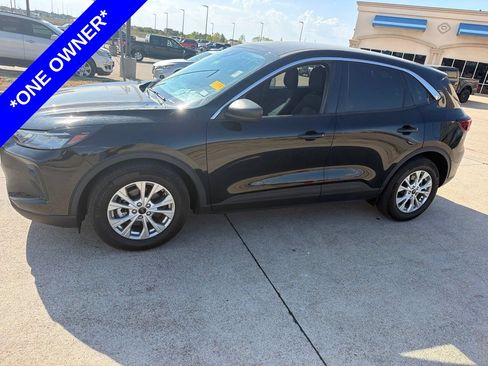 Used 2023 Ford Escape Active FWD image 2
