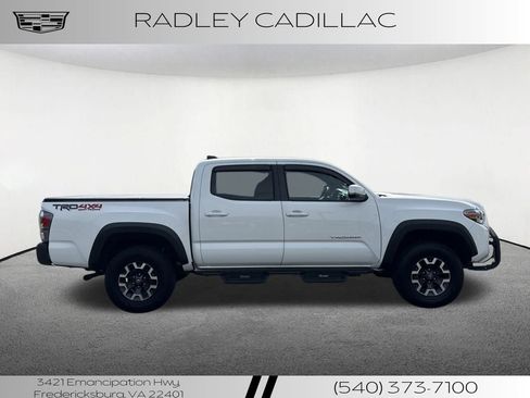 Used 2022 Toyota Tacoma TRD Off-Road image 8