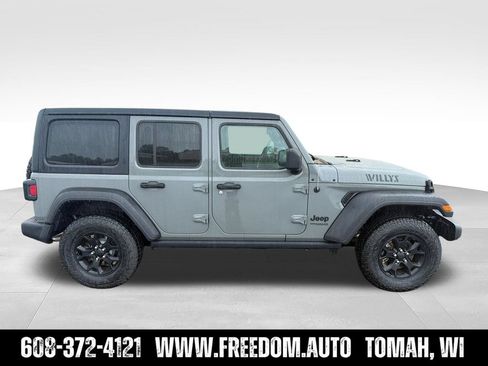 Used 2022 Jeep Wrangler Unlimited Sport AWD/4WD image 6
