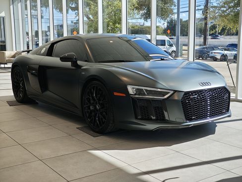 Used 2018 Audi R8 V10 plus image 5