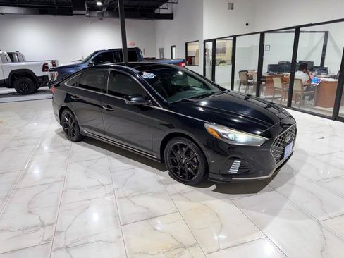 Used 2018 Hyundai Sonata Limited FWD image 3